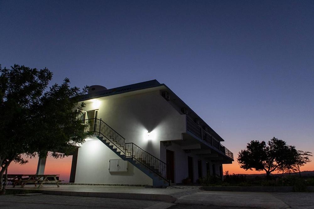 Karpaz Sunset Hotel Rizokarpaso Buitenkant foto