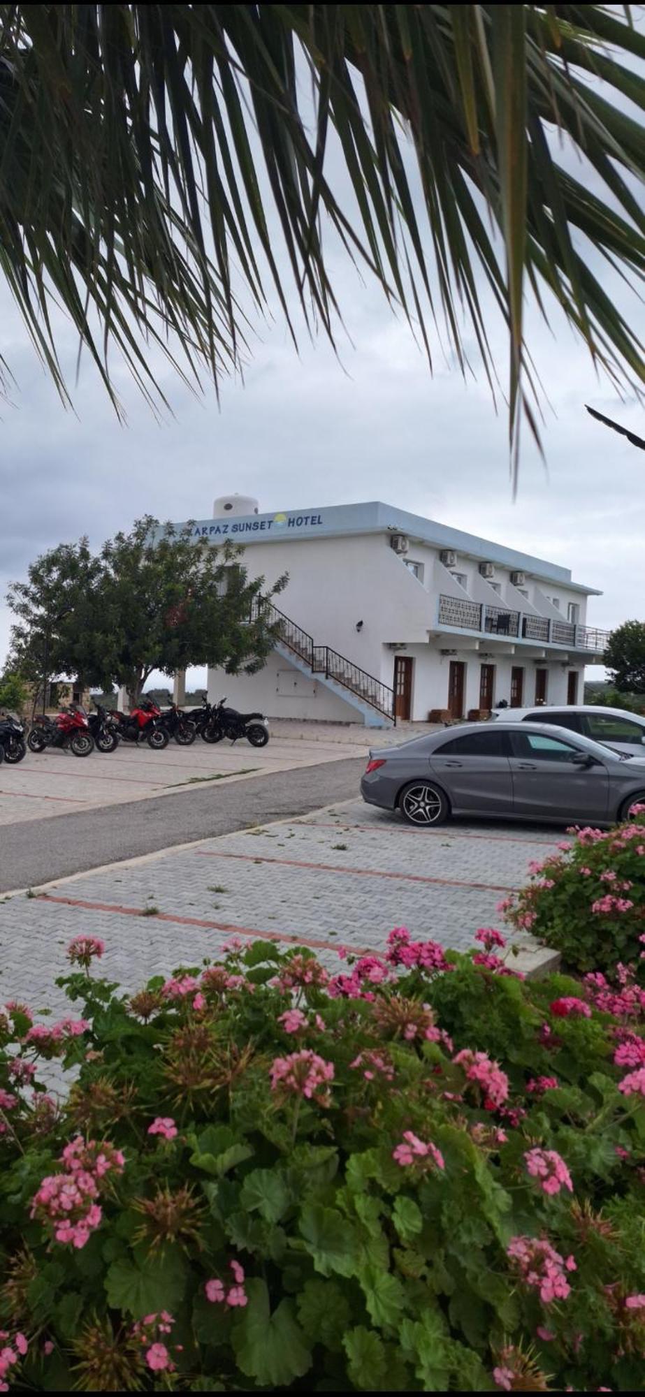 Karpaz Sunset Hotel Rizokarpaso Buitenkant foto